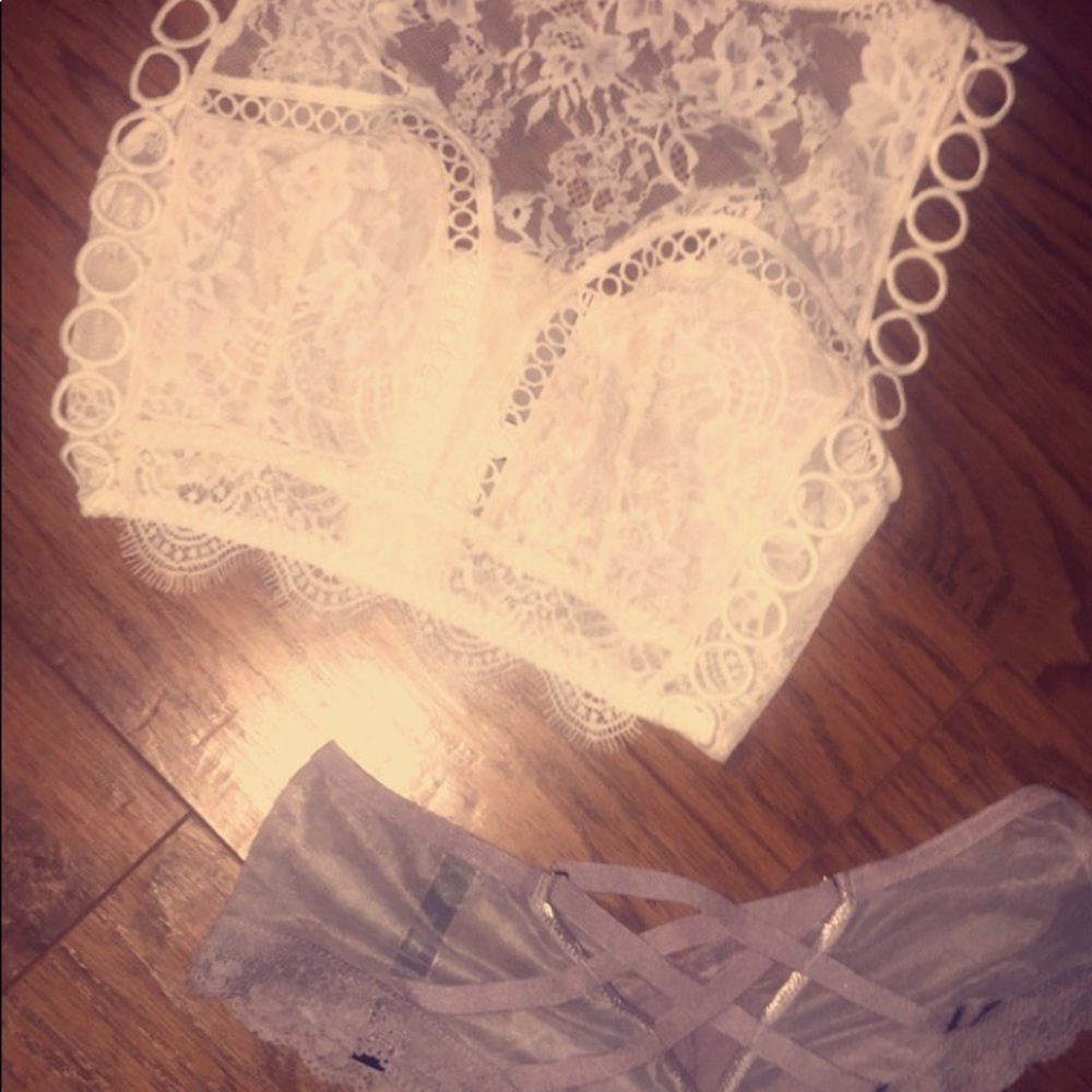 NWT lace and mesh bralette🔥🔥